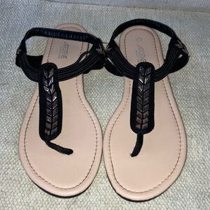 Ardene size 8 women’s Black with gold tone studded  Sandals